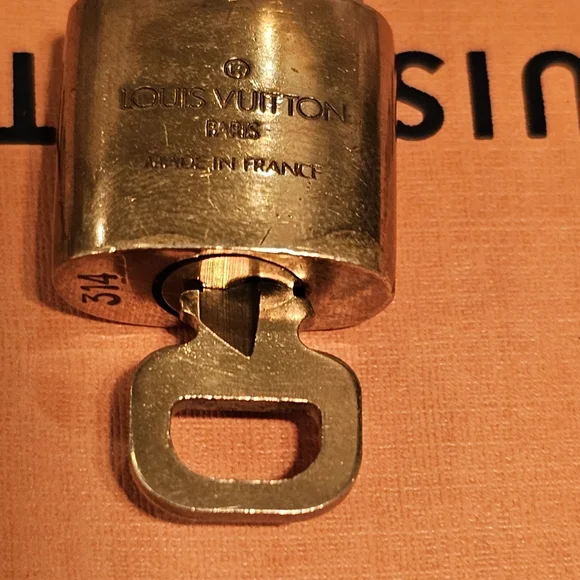 Louis Vuitton Authentic Lock & Key - Picture 6 of 6